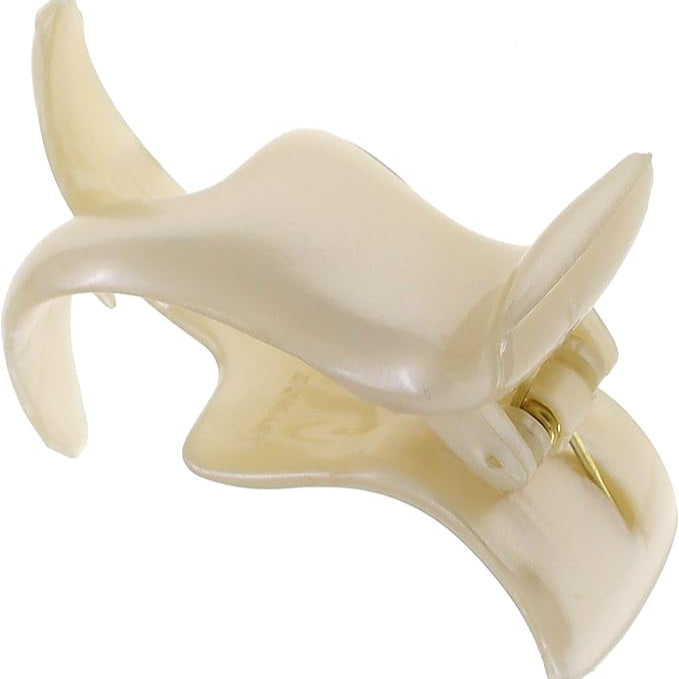 EleganceWave Hair Clip